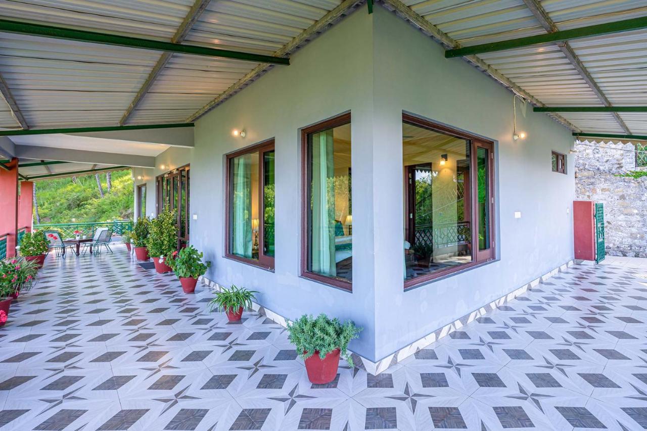 Stayvista At Cecil Cottages With Barbeque, Hill View 卡绍利 外观 照片