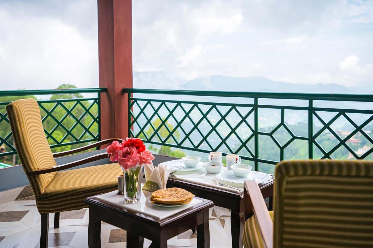 Stayvista At Cecil Cottages With Barbeque, Hill View 卡绍利 外观 照片
