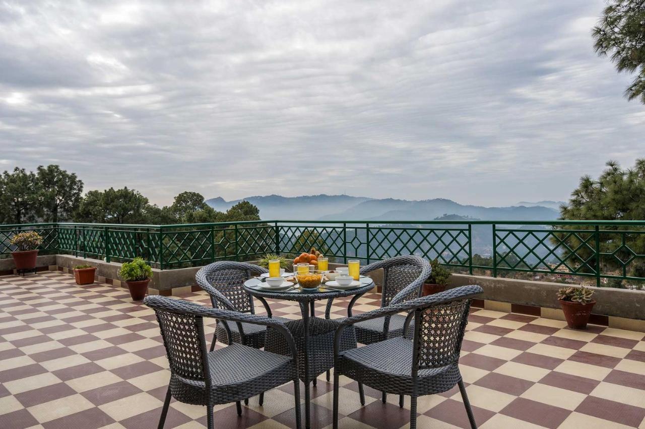 Stayvista At Cecil Cottages With Barbeque, Hill View 卡绍利 外观 照片