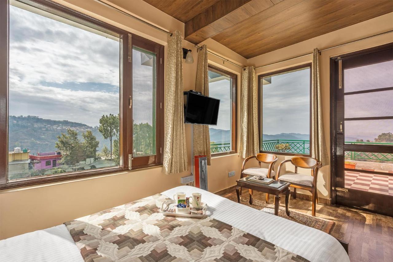 Stayvista At Cecil Cottages With Barbeque, Hill View 卡绍利 外观 照片