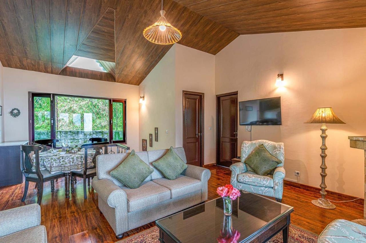 Stayvista At Cecil Cottages With Barbeque, Hill View 卡绍利 外观 照片