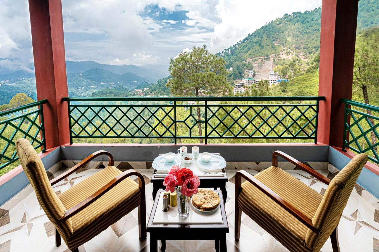 Stayvista At Cecil Cottages With Barbeque, Hill View 卡绍利 外观 照片
